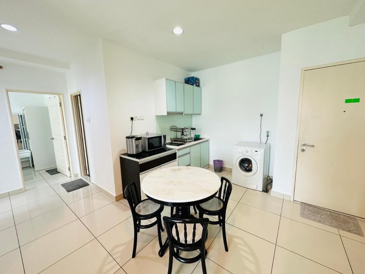 Cozy Seaview Penang Homestay @ Gurney Pulau Pinang จอร์จทาวน์ ภายนอก รูปภาพ